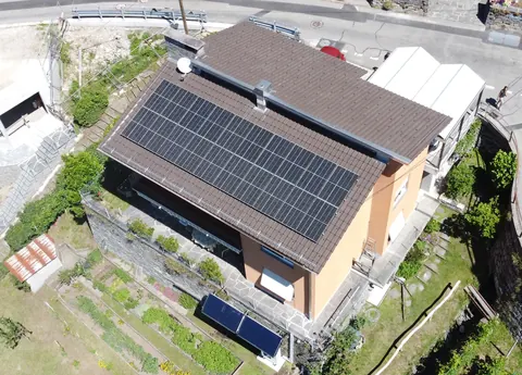 Impianto fotovoltaico da 8 kWp realizzato da Matasci Sagl a Lavertezzo