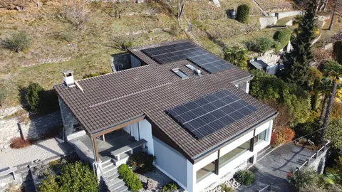 Impianto fotovoltaico da 12 kWp realizzato da Matasci Sagl a Agarone