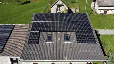Impianto fotovoltaico da 6.38 kWp realizzato da Matasci Sagl a Sonogno