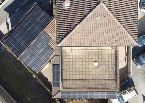 Impianto fotovoltaico da 12 kWp realizzato da Matasci Sagl a Biasca