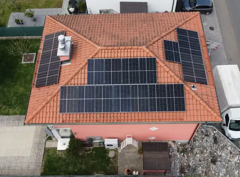 Impianto fotovoltaico da 8 kWp realizzato da Matasci Sagl a Sementina