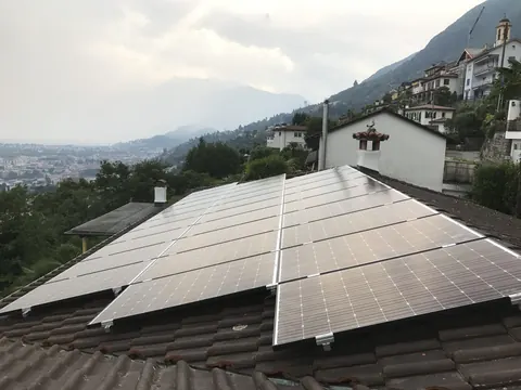 Impianto fotovoltaico da 8.7 kWp realizzato da Matasci Sagl a Minusio